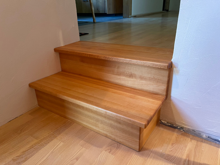 Holztreppe erstellt durch die Firma Holzbau Zint, Sonthofen.